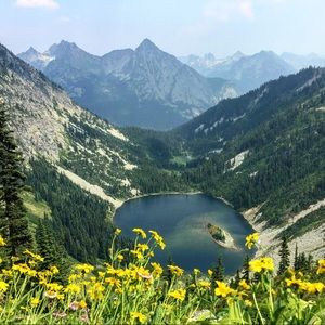 Meet your Posher, Claudia